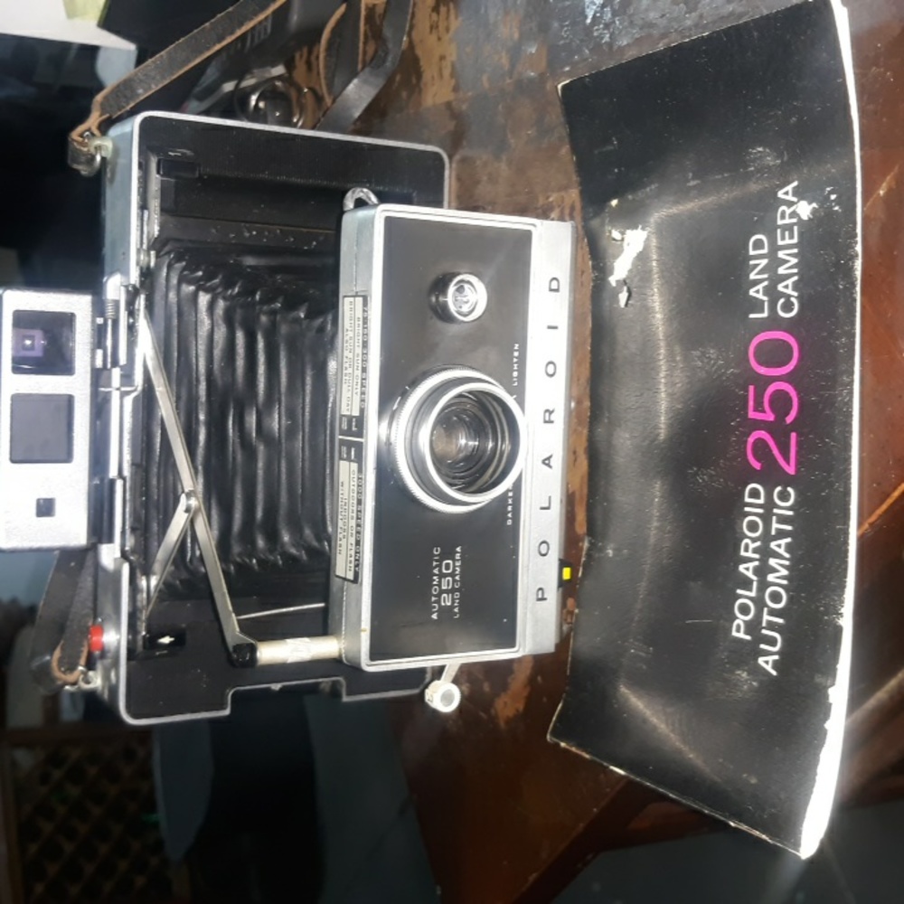 Vintage Polaroid 250 Camera (SKU Howey Shelf)